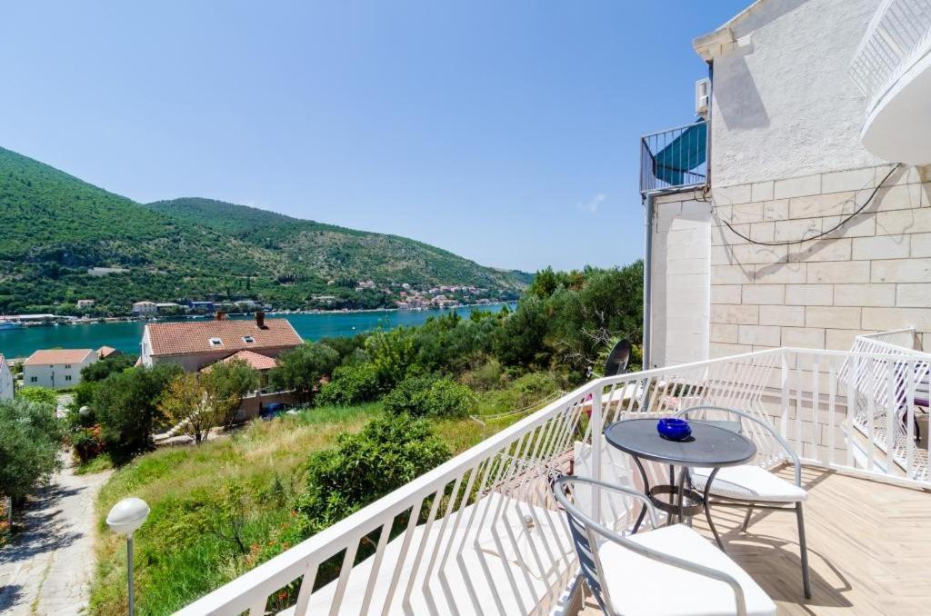 Apartments Peco Mokošica Eksteriør bilde